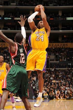 成强烈的视 成强烈的视