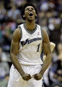 底角牵制 底角牵制